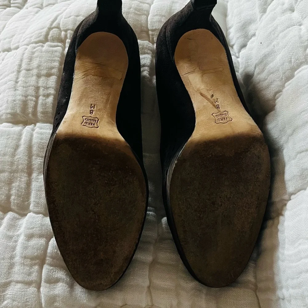 Vaneli Dark Brown Suede Laser Cut Perforated Platform Pumps Heels 38M / 8M